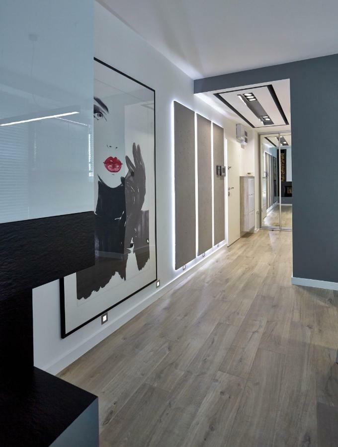 Apartament Baltica Z Ogrodkiem - W Ustronnym Miejscu Tuz Przy Plazy Rogowo  Exterior foto
