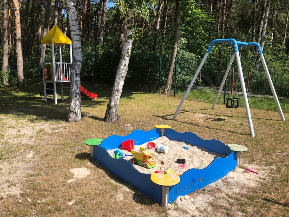 Apartament Baltica Z Ogrodkiem - W Ustronnym Miejscu Tuz Przy Plazy Rogowo  Exterior foto